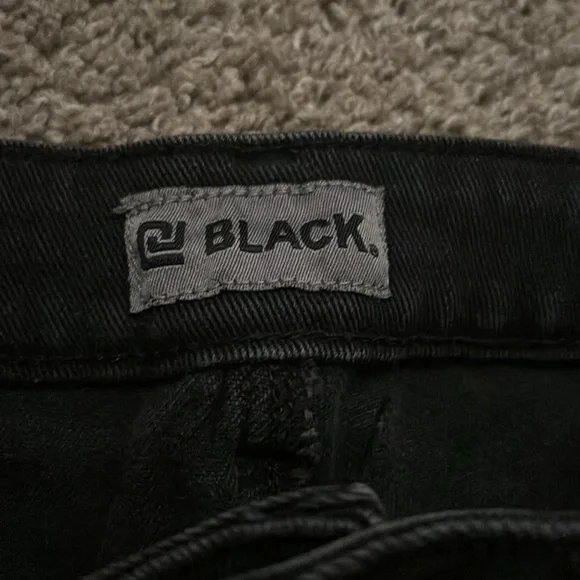 NWOT Men's black ripped skinny jeans. Waist size 30/30. - Picture 2 of 6